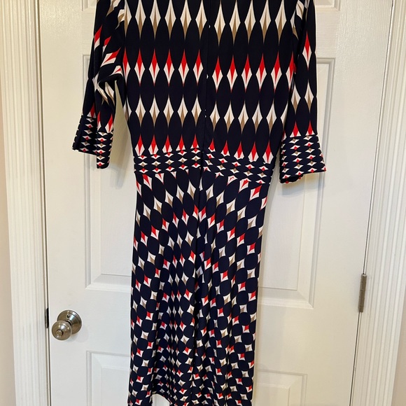 Gabby Skye Chic Geometric faux Wrap Dress size 8 - Picture 7 of 10